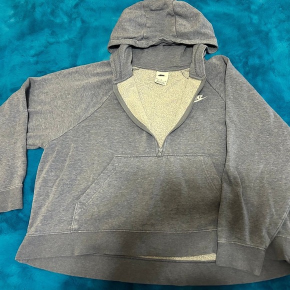 Nike Heather Blue 1/2 zip Pullover Women’s size Medium - Picture 2 of 11